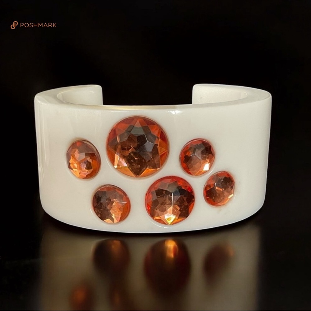 💖 Vintage White Lucite Cuff with Faceted Orange Accents 💖